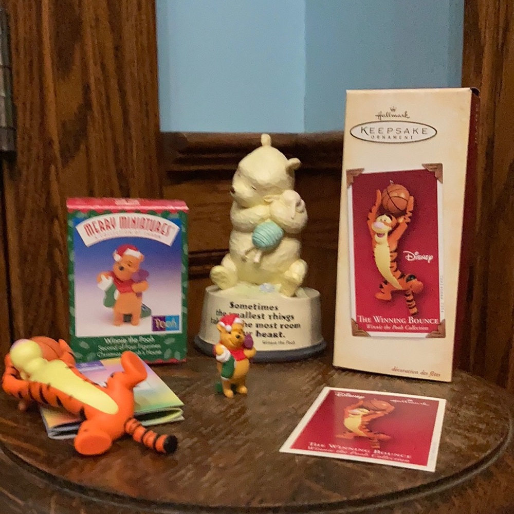 Winnie the Pooh, Tigger Hallmark lot of 3. 2 mint Xmas,1 gently used Pooh statue